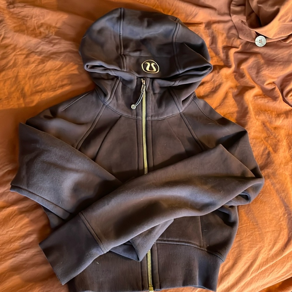 Scuba zip up